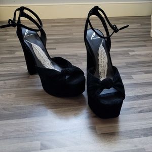 NEW B Brian Atwood - Gabby Platform Heels